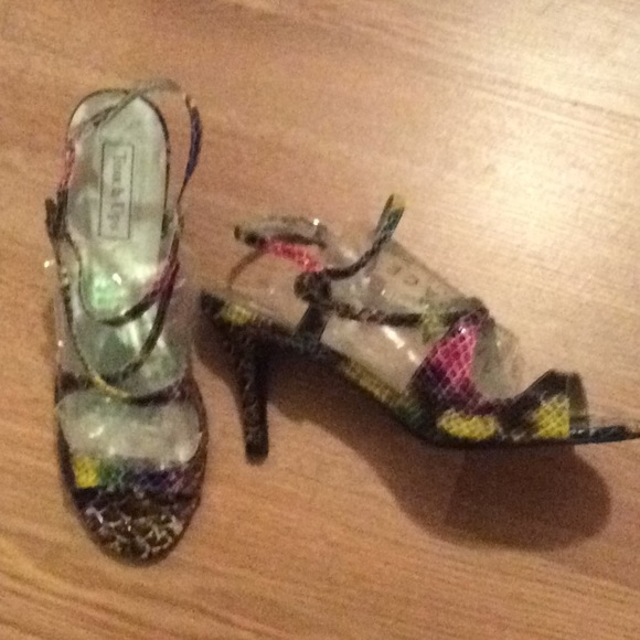 SASSY NWOT MULTI-COLORED SANDALS! - Picture 2 of 2
